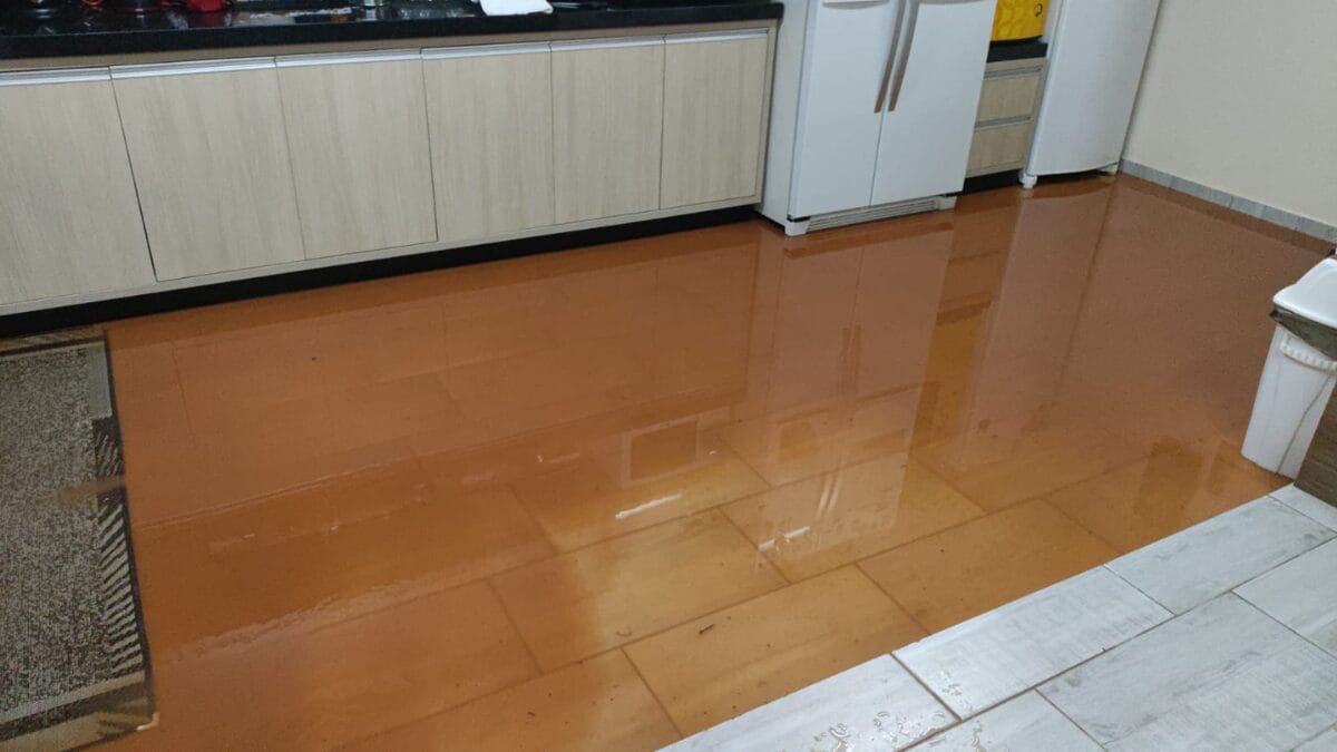 Chuva em Faxinal dos Guedes