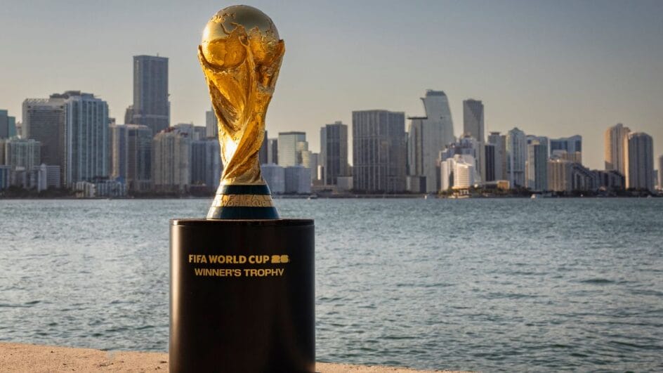 Taça da Copa do Mundo de 2026 (Foto: Eva Marie Uzcategui, FIFA/FIFA via Getty Images)