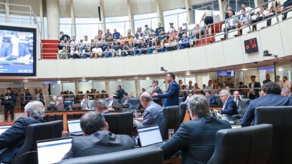 Plenário da Alesc, durante a votação dos projetos, na tarde de quarta-feira (10)