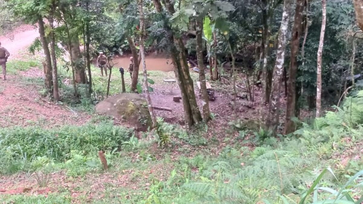 Mortes na cascata Taquera Rachada em Itajaí