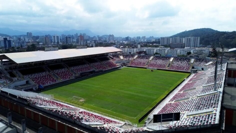 Arena Joinville vai ter as cadeiras retiradas na parte do setor da torcida organizada (Foto: prefeitura de Joinville)