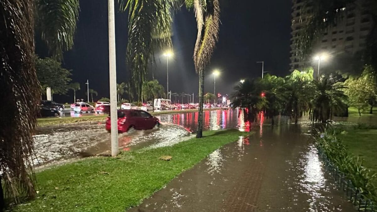 Chuva no Centro de Florianópolis em 19 de dezembro de 2025