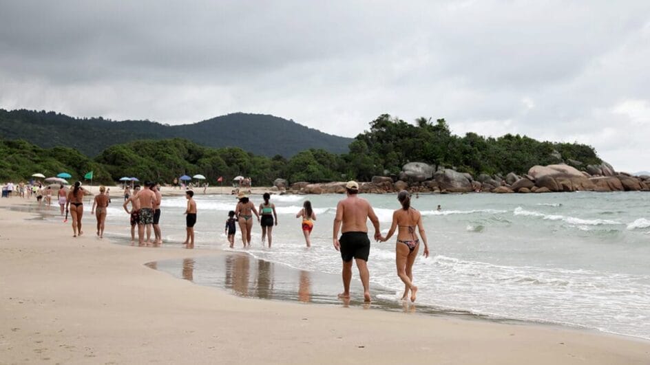 Praia das Bananeiras, em Governador Celso Ramos