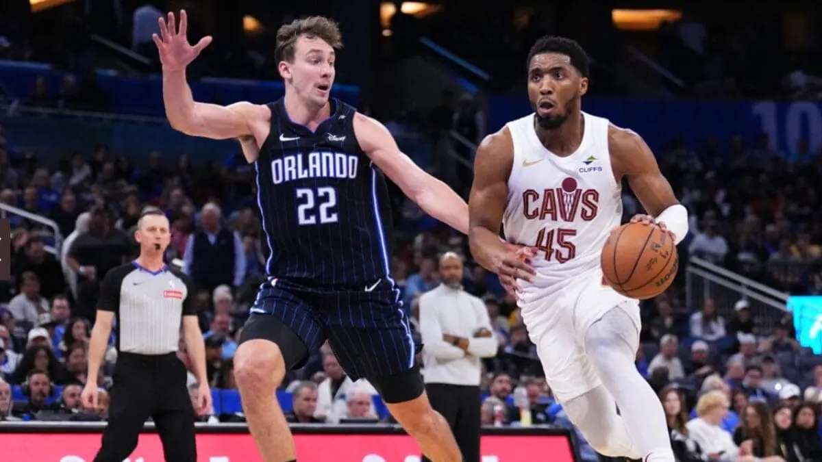 Cleveland Cavaliers x Orlando Magic em ação na NBA (Foto: Rich Storry, NBAE, Getty Images)