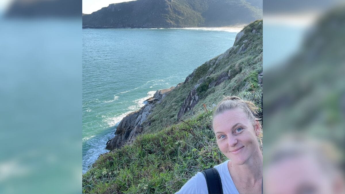 Fabiana Lenz, de 32 anos, foi atacada por uma capivara ao mergulhar na lagoa da Lagoinha do Leste, em Florianópolis