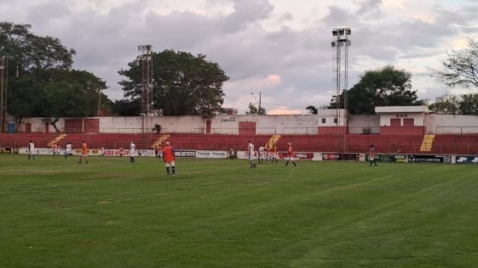 Estádio Nassri Mattar, localizado em Teófilo Otoni (Foto: Redes sociais, Reprodução)