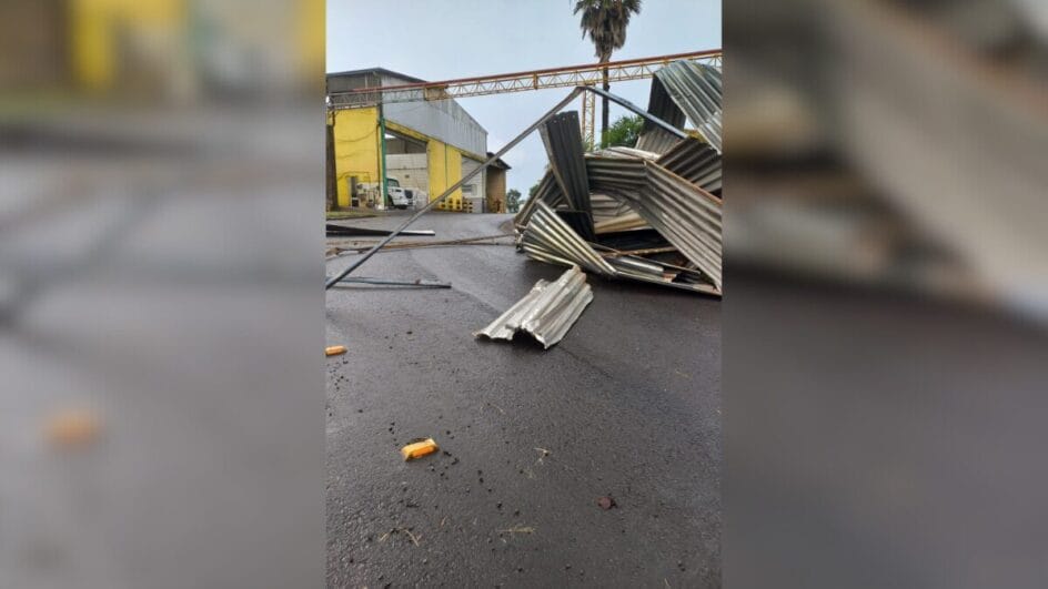 Chuva causa estragos em Chapecó
