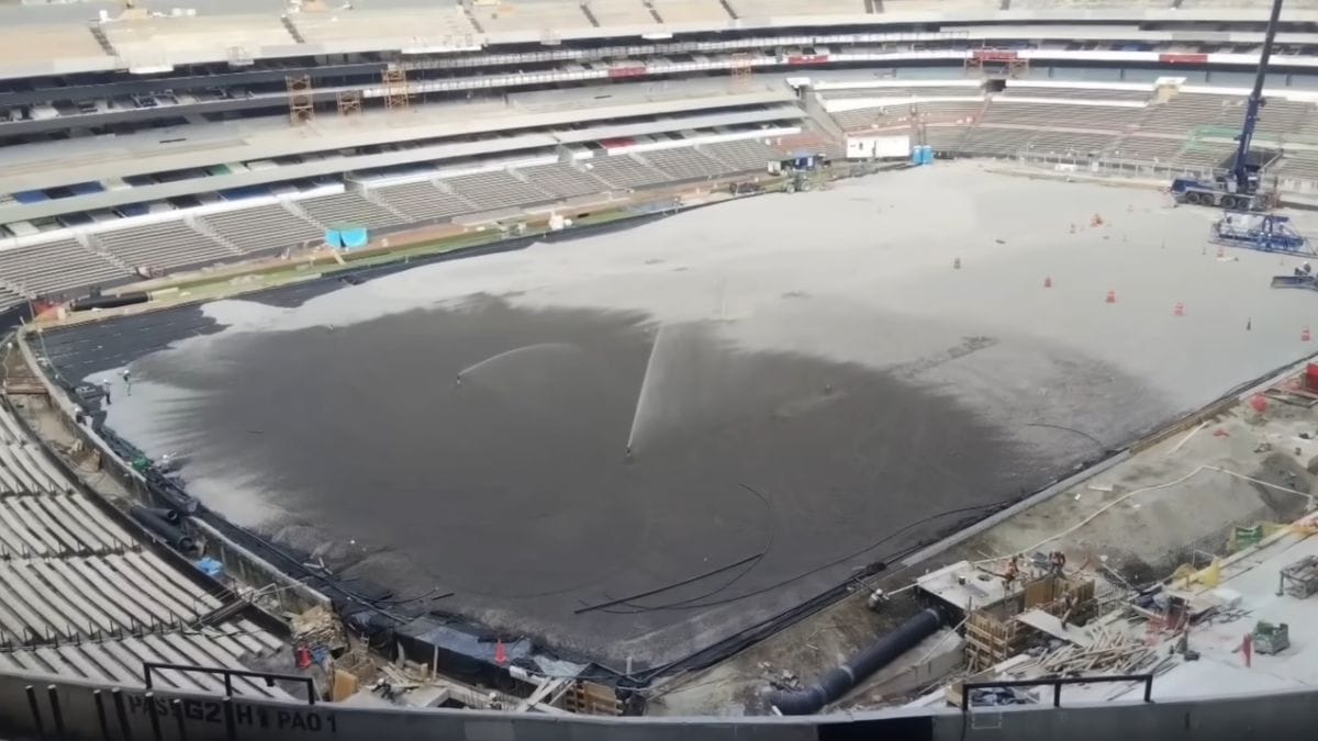 Obras no estádio Azteca, que será palco da cerimônia de abertura da Copa do Mundo 2026