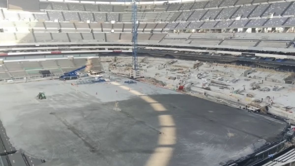 Obras no estádio Azteca, que será palco da cerimônia de abertura da Copa do Mundo 2026