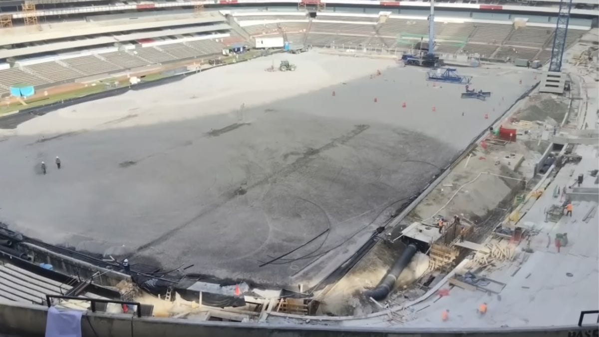 Obras no estádio Azteca, que será palco da cerimônia de abertura da Copa do Mundo 2026