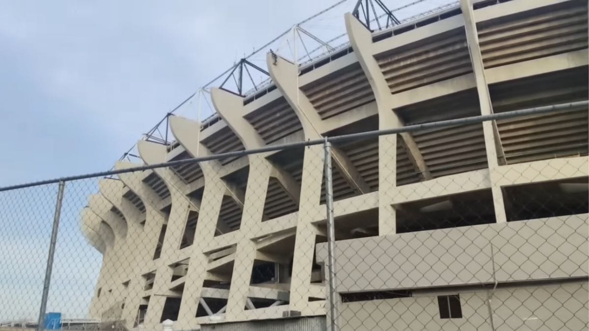 Obras no estádio Azteca, que será palco da cerimônia de abertura da Copa do Mundo 2026