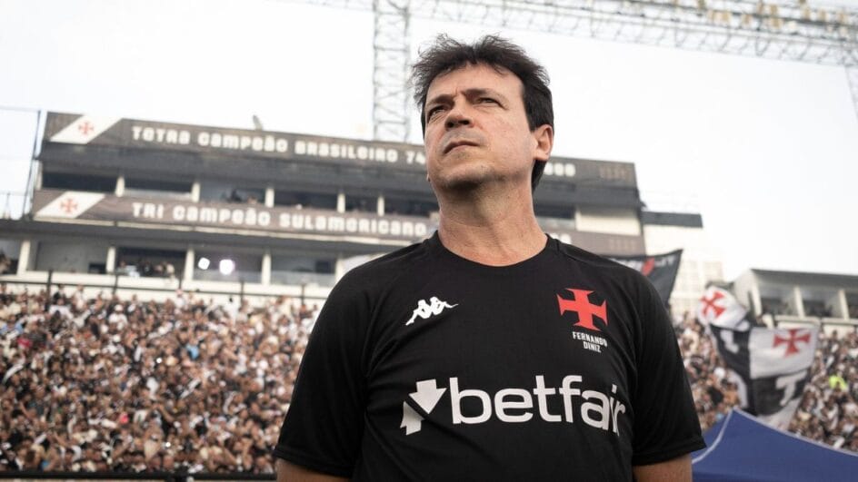 Fernando Diniz com o uniforme do Vasco