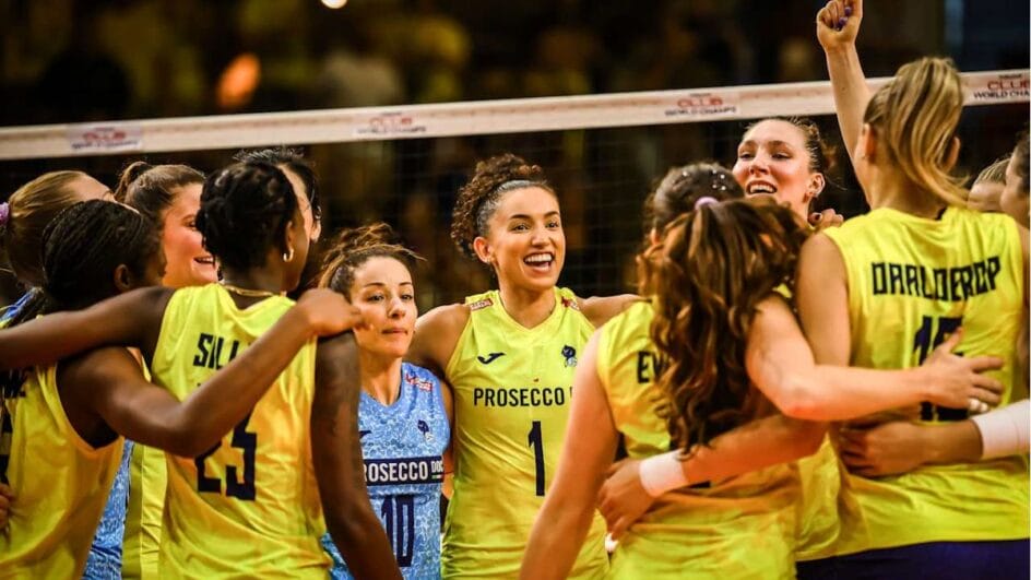 Gabi Guimarães atuando pelo Conegliano