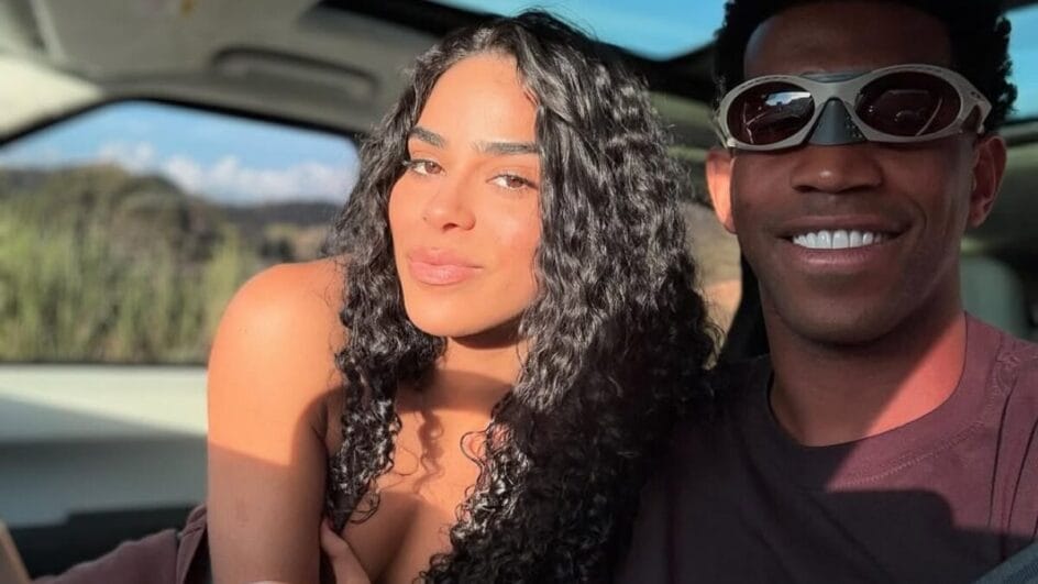 Gil, ex-zagueiro do Corinthians, e namorada Elane (Foto Reprodução, Instagram)