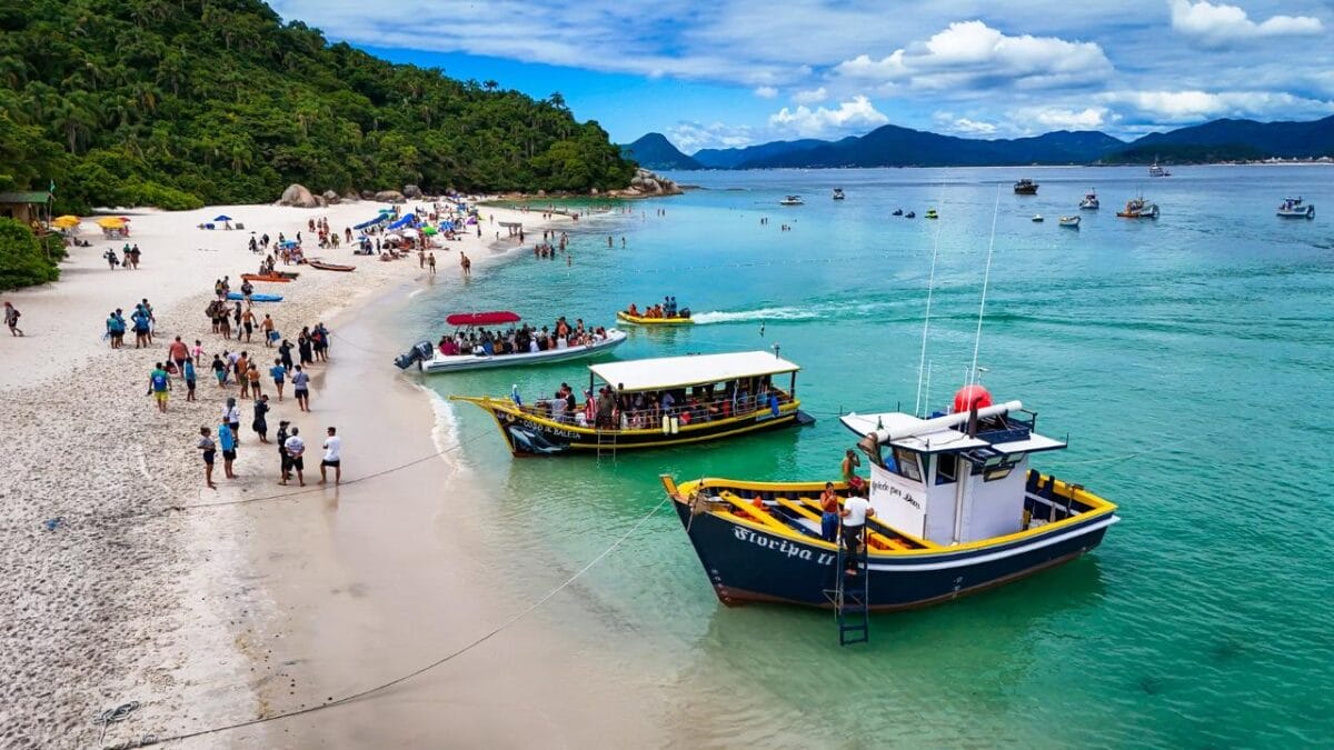 Destino é um dos mais procurados pelos turistas (Foto: Allan Carvalho, PMF, Reprodução)
