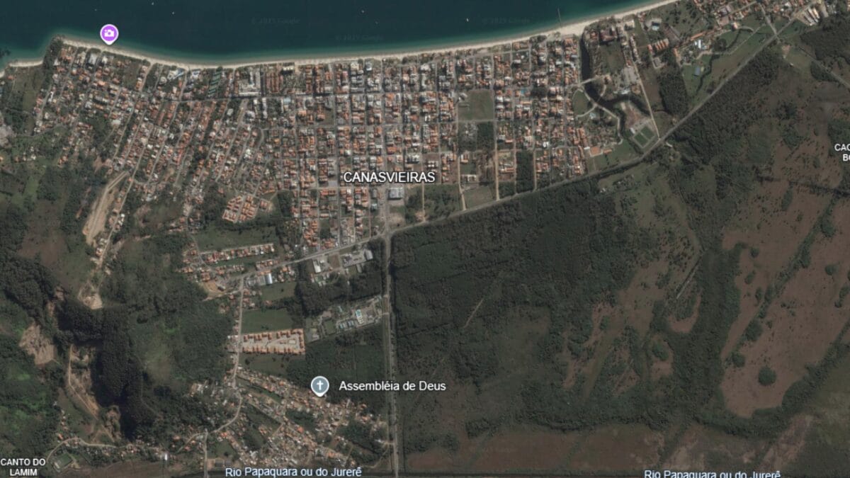 Canasvieiras em 2003 , em imagem de satélite