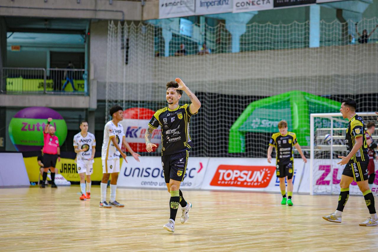 Jaraguá na final do Catarinense de Futsal Série Ouro