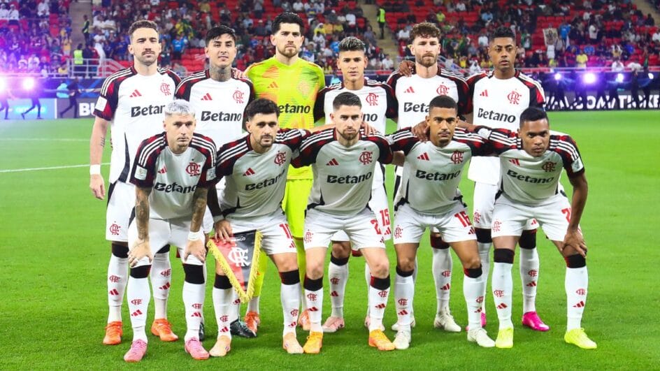Time titular do Flamengo na partida contra o Cruz Azul (Foto: Gilvan de Souza)