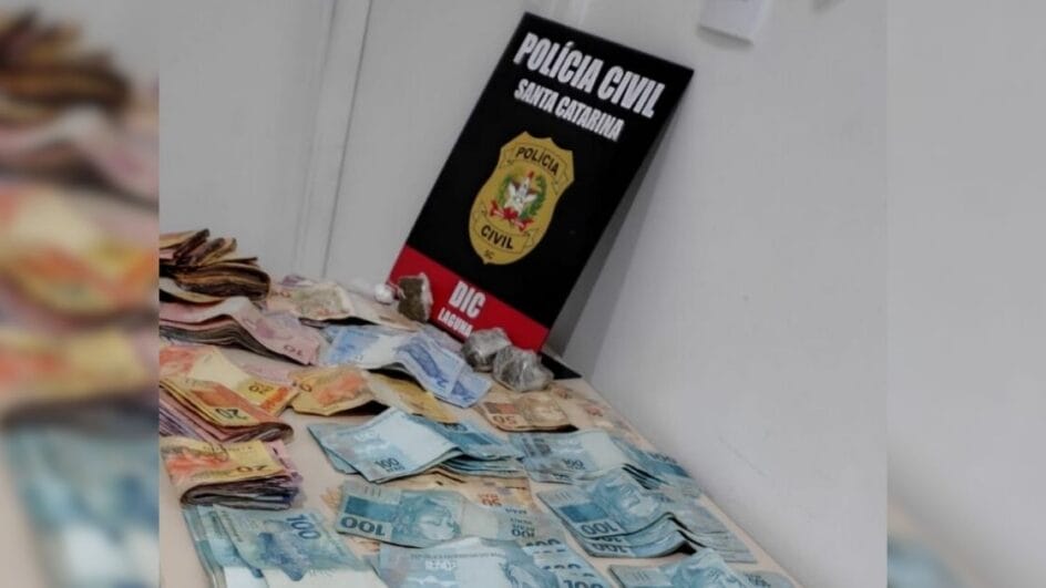 Dinheiro apreendido em ação da Polícia Civil em Laguna
