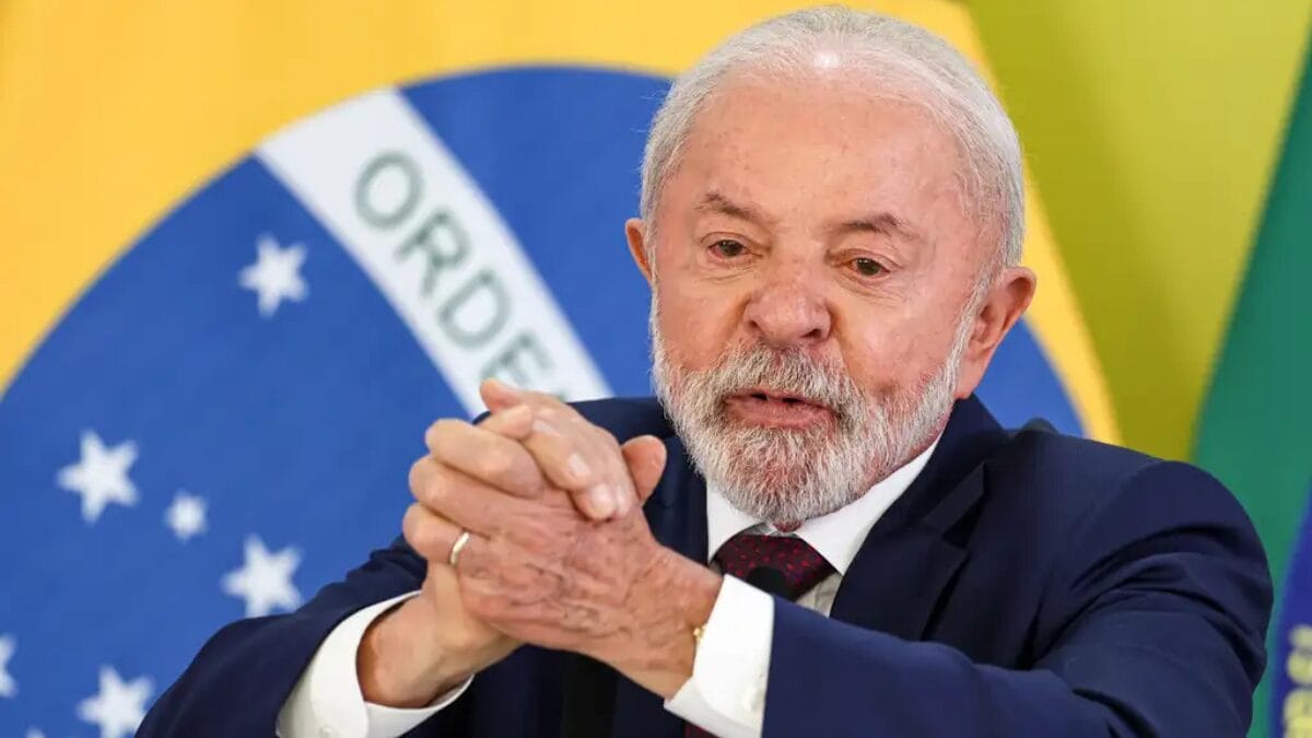 Brasília (DF), 18/12/2025 - O presidente Luiz Inácio Lula da Silva dá entrevista coletiva durante café da manhã com jornalistas, no Palácio do Planalto.