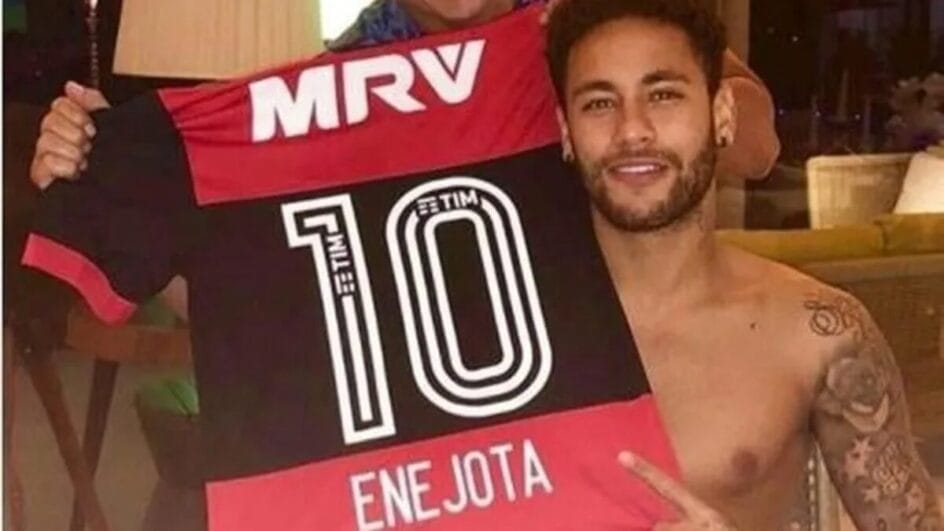 Neymar posa com camisa do Flamengo (Foto: Reprodução, Instagram)
