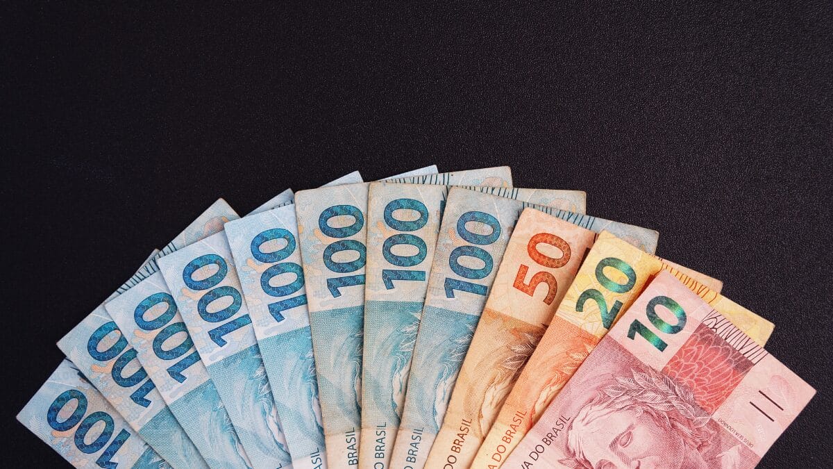 Quanto será o aumento do salário mínimo em 2026 e a data que ele estará disponível