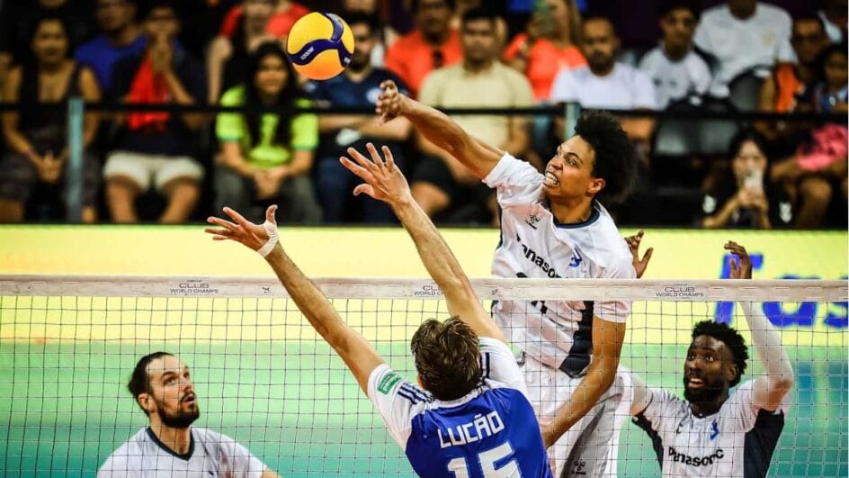 Osaka vence o Cruzeiro na estreia do Mundial de Clubes de Vôlei Masculino