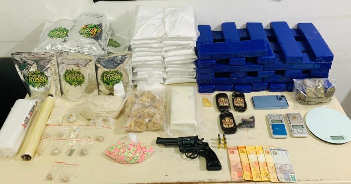 Itens apreendidos pela PM em operação realizada em Araranguá