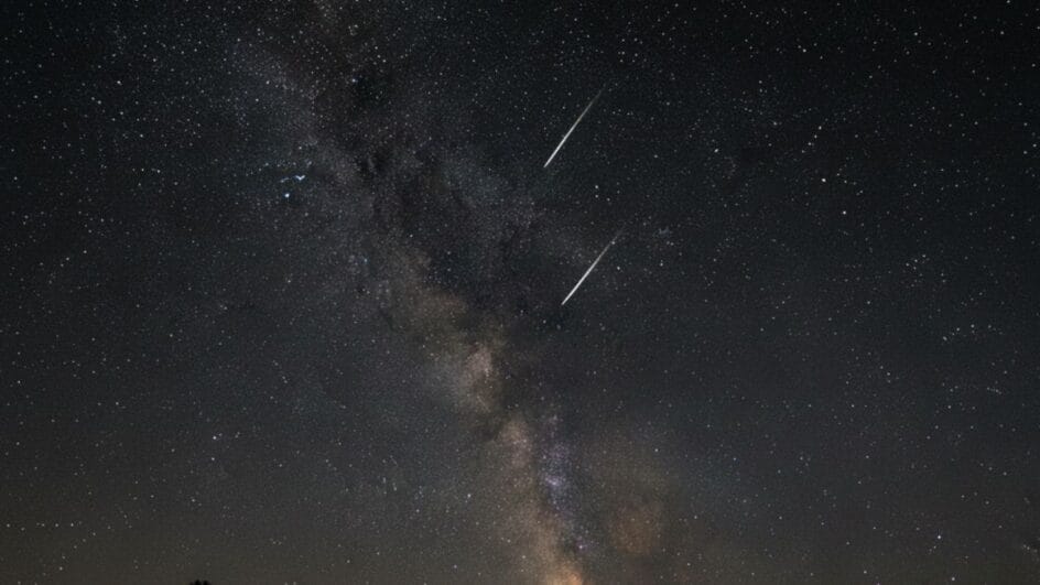 Chuva de meteoros Pupidas-Velidas será visível a olho nu (Foto: imagem gerada por IA)