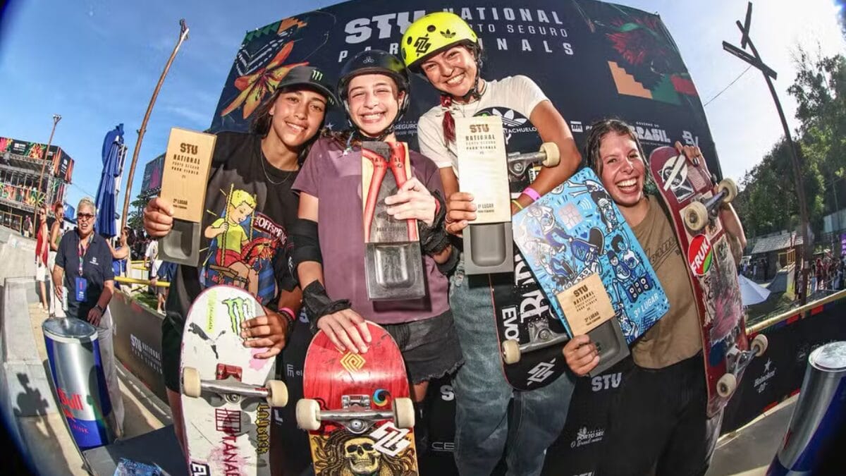 P&oacute;dio feminino do skate park do STU em Porto Seguro