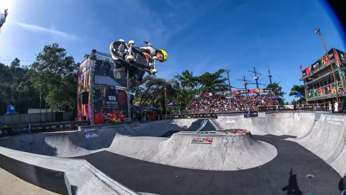 Raicca Ventura no STU de Porto Seguro, na Bahia