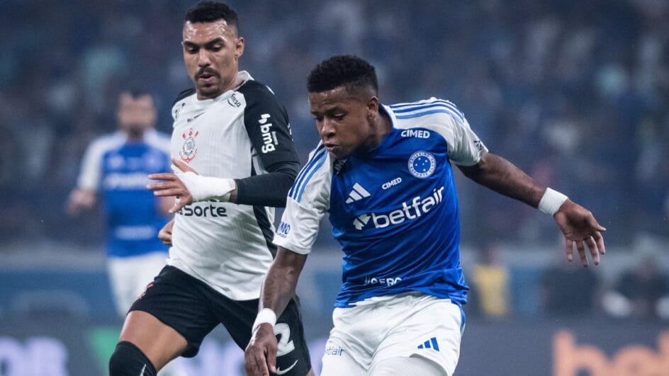 Cruzeiro e Corinthians jogam a partida de ida da semifinal (Foto: Gustavo Aleixo)