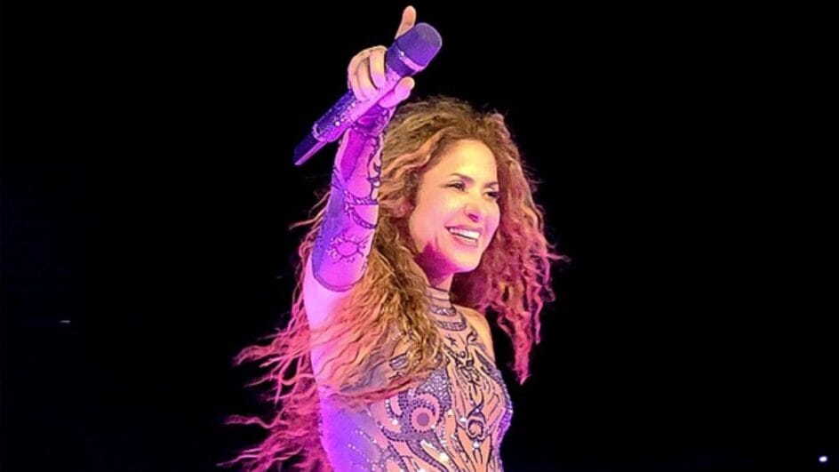Shakira está em turnê mundial (Foto: J.ébey, Wikimedia Commons)