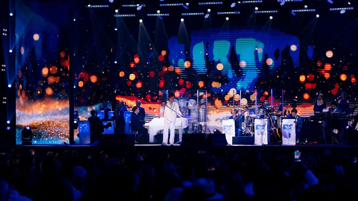 TV Globo apresenta Especial Roberto Carlos