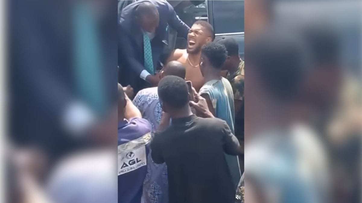 Anthony Joshua removido de carro