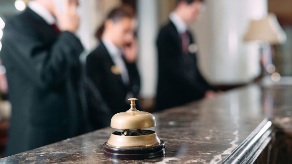 Adeus, fila na recepção: como adiantar o check-in do hotel pelo celular