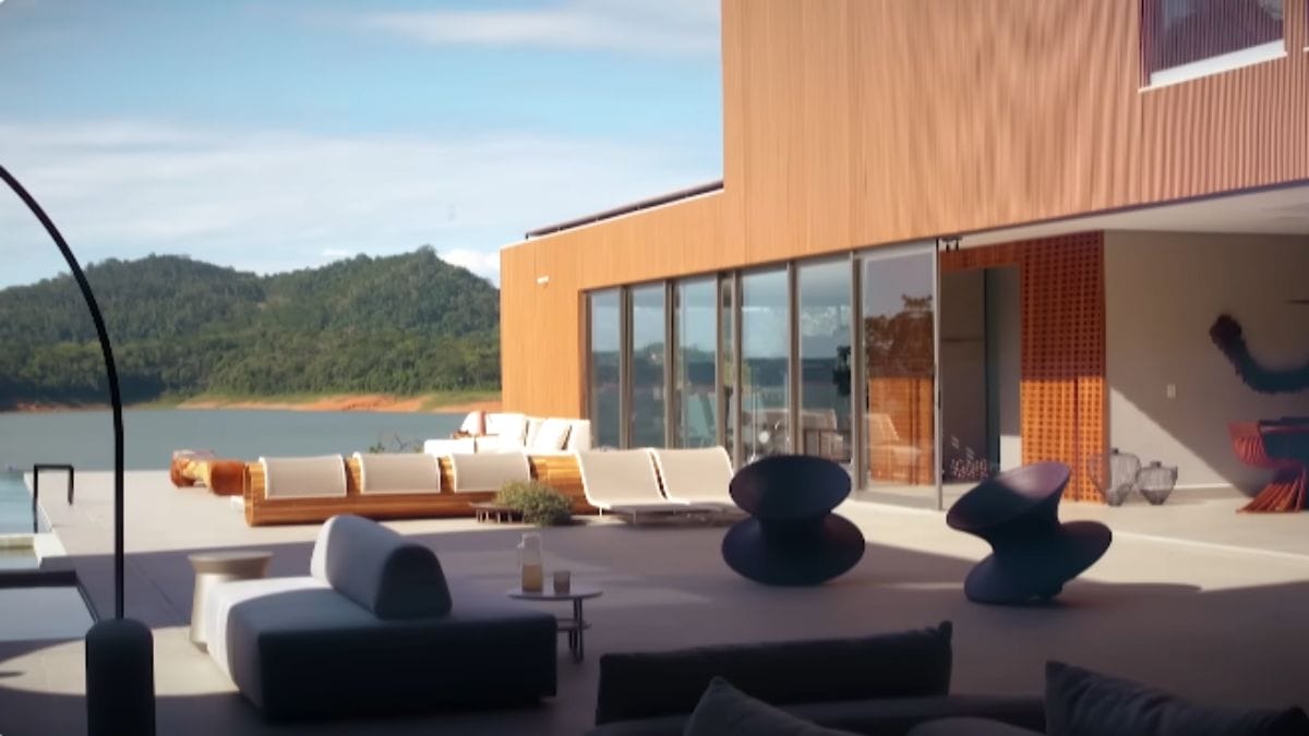 como é a casa da atriz claudia raia a adriana de rainha da sucata