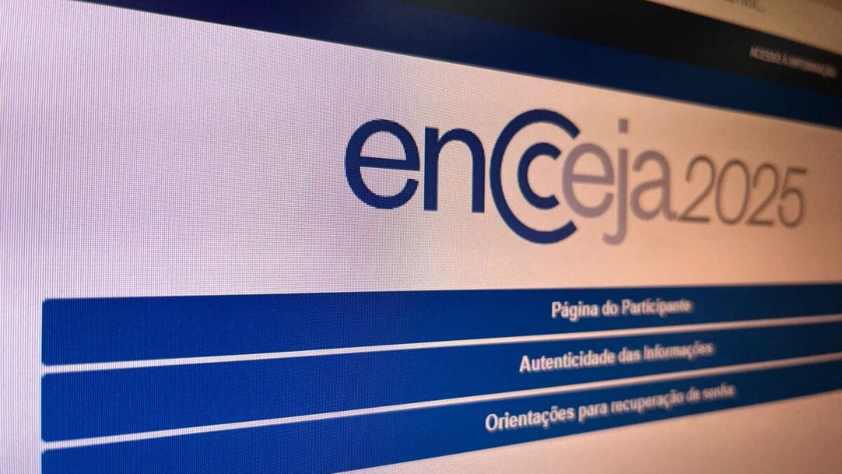É possível obter o certificado de conclusão do ensino fundamental ou médio com o Encceja (Foto: Reprodução)