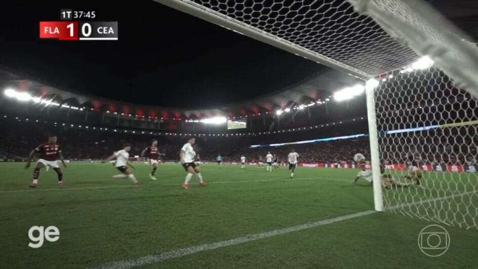 Gol de Samuel Lino para o Flamengo