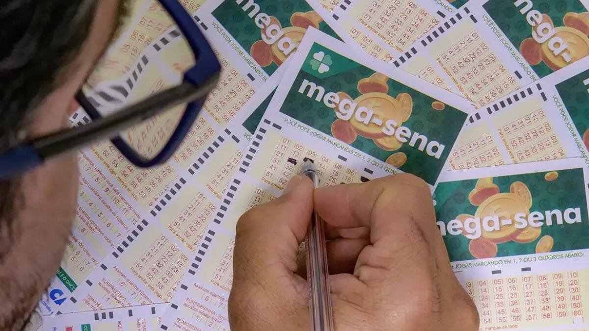Mega-Sena sorteia prêmio de R$ 12 milhões neste sábado (6) (Foto: Rafa Neddermeyer, Arquivo Agência Brasil)