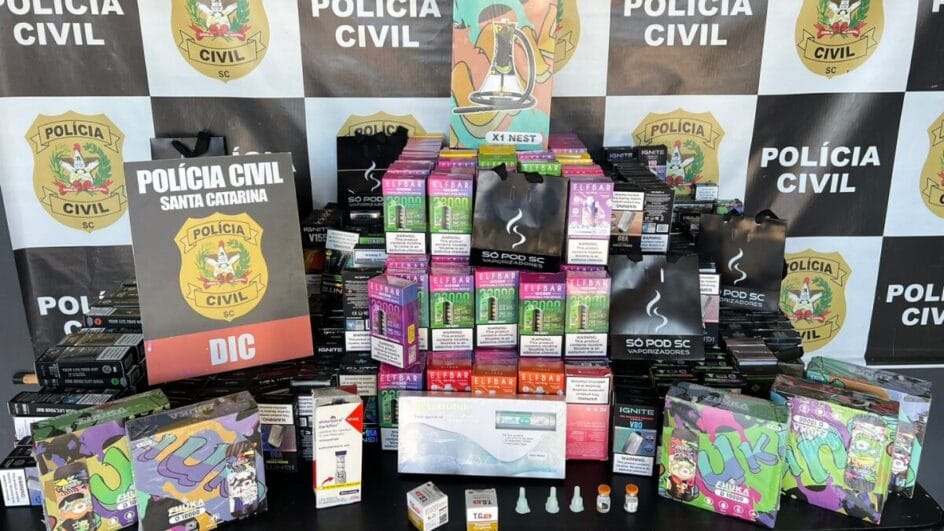 Produtos foram apreendidos (Foto: PCSC, Divulgação)