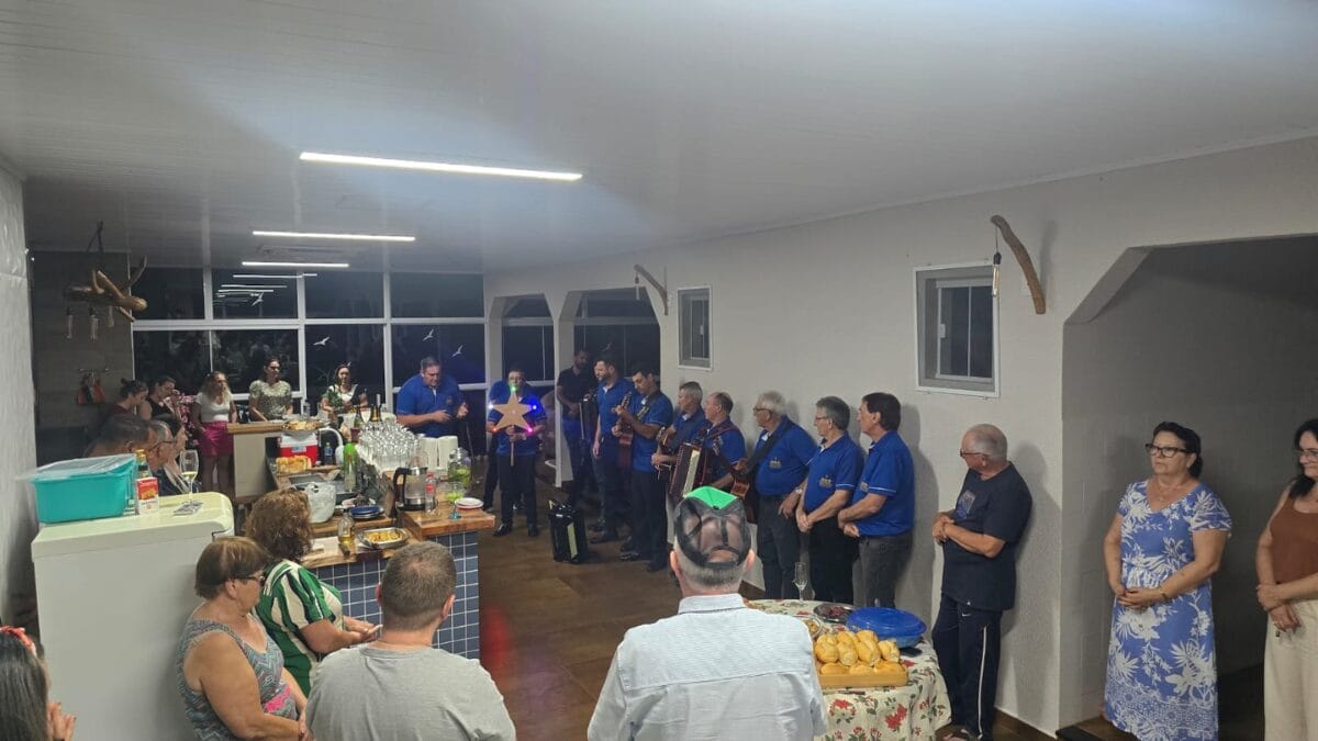 Grupo de Reis no Oeste de SC