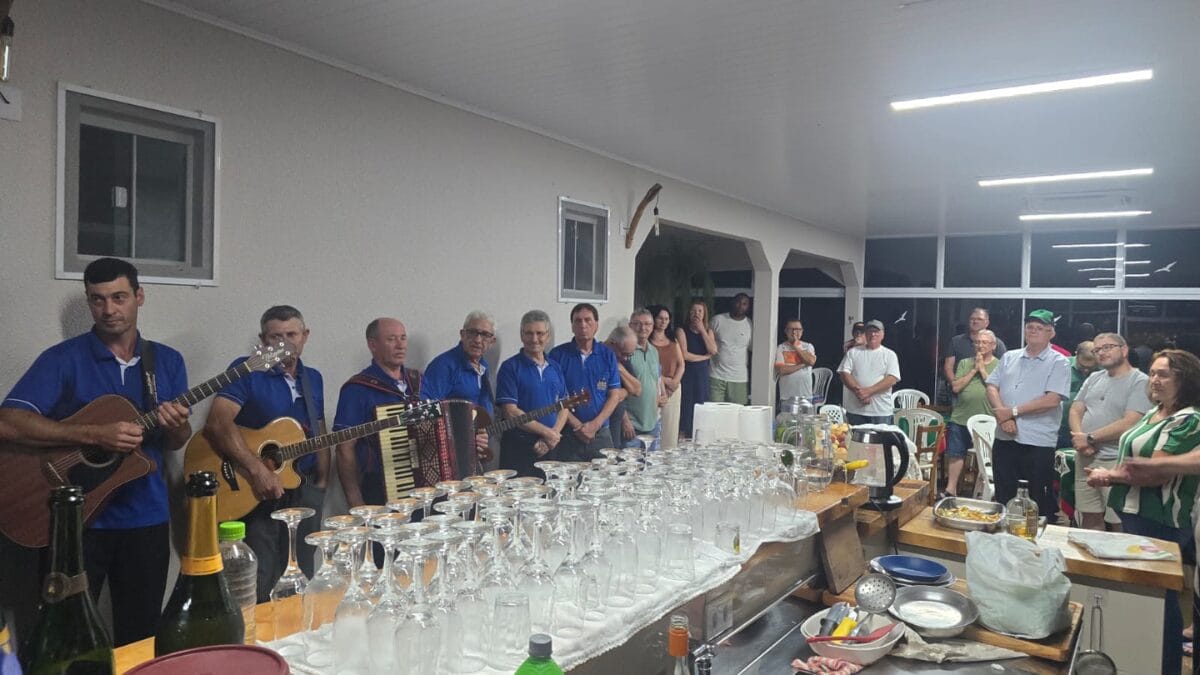 Grupo de Reis no Oeste de SC