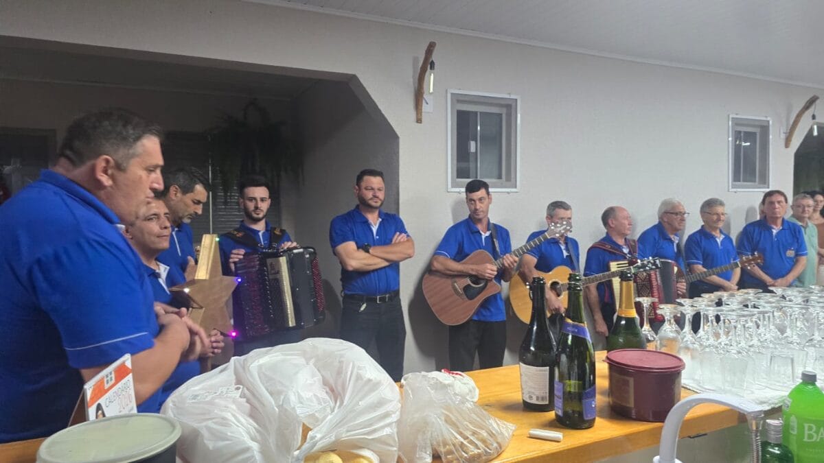 Grupo de Reis no Oeste de SC