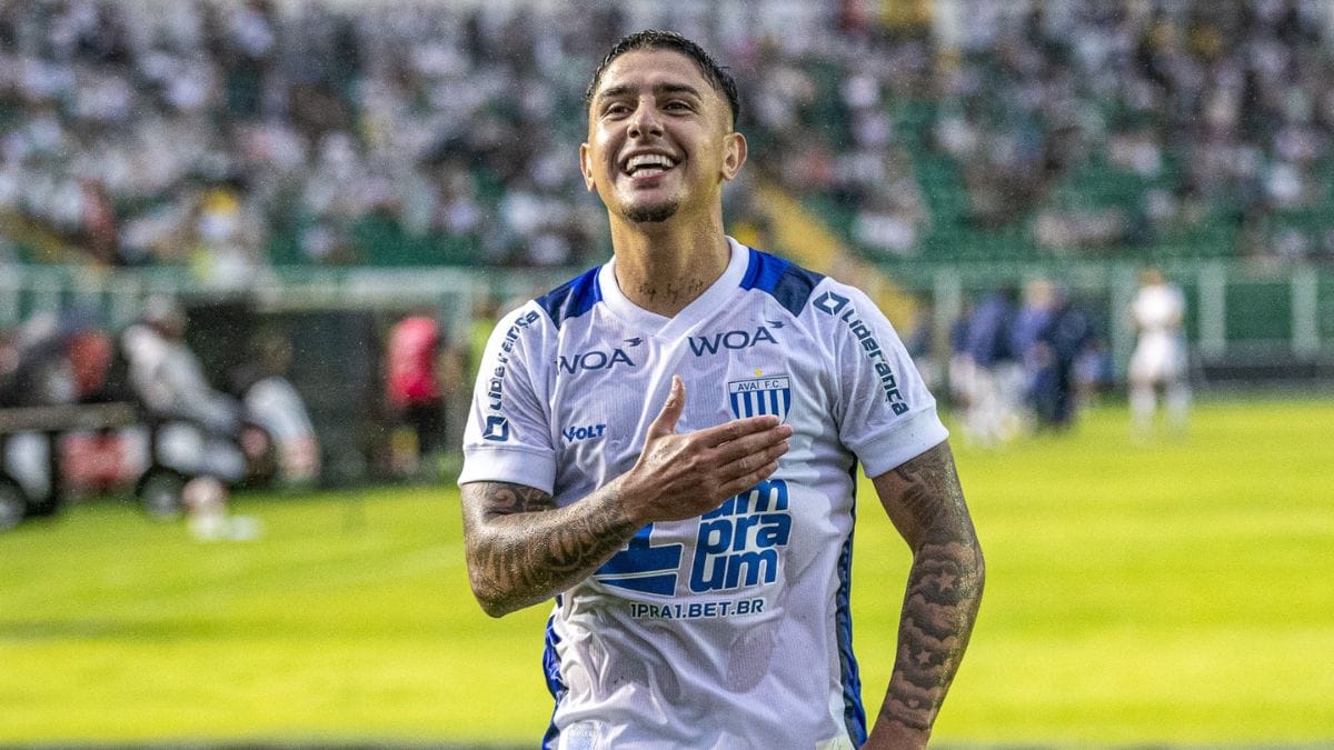 Ava&iacute; vence o cl&aacute;ssico contra o Figueirense