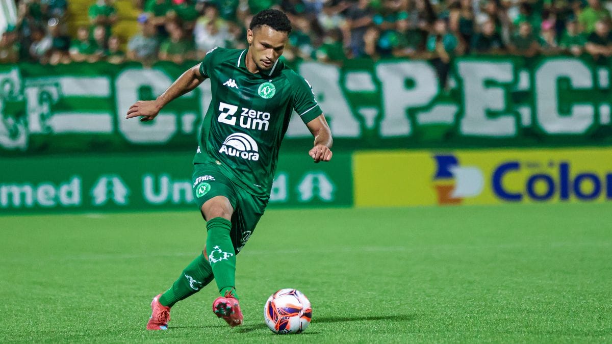 Times se enfrentam pelo Campeonato Catarinense (Foto: Rafael Bressan)