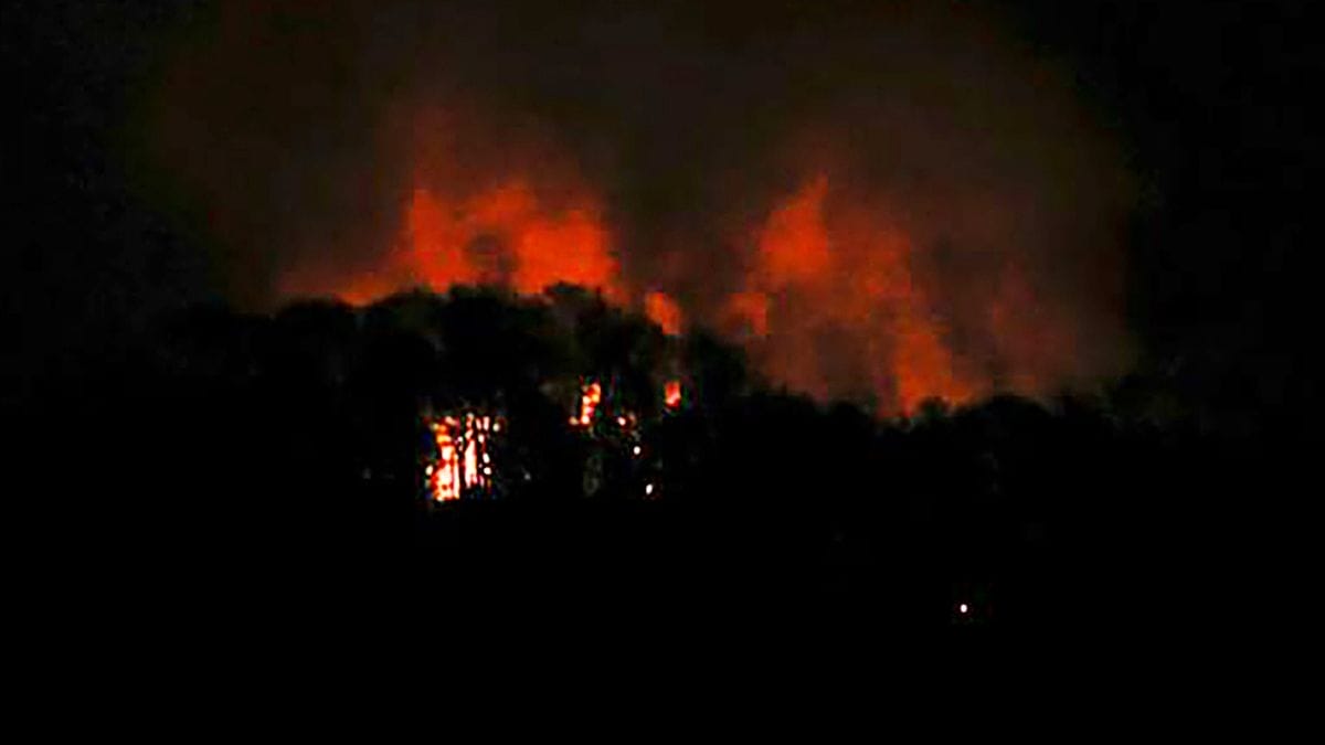 Explosões durante ataque estadunidense à Venezuela (Foto: Redes Sociais, Reprodução)