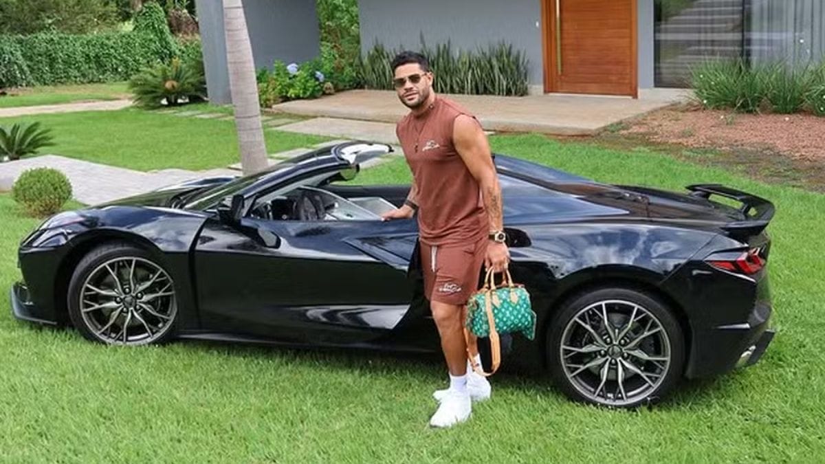 Hulk posta foto com itens de luxo nas redes (Foto: Instagram, Reprodução)