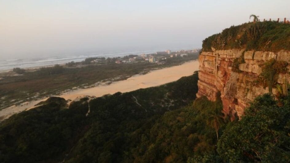 Morro dos Conventos, em Araranguá