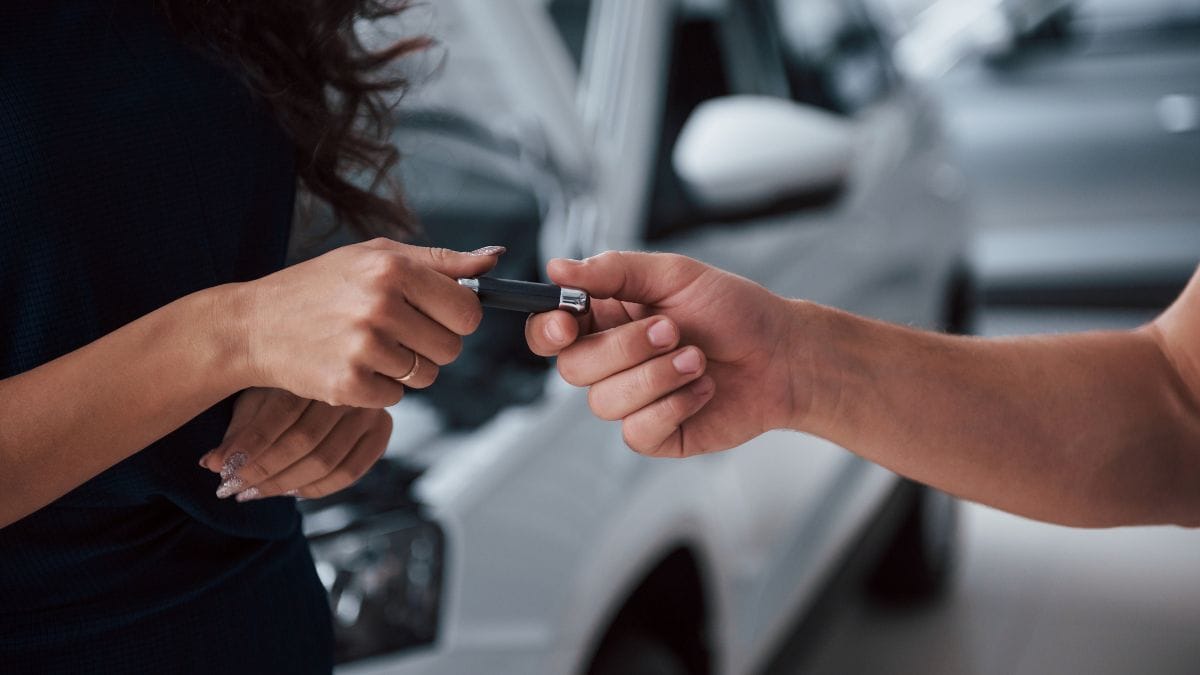 Carros usados podem ser uma boa escolha de investimento em 2026 (Foto: banco de imagens)